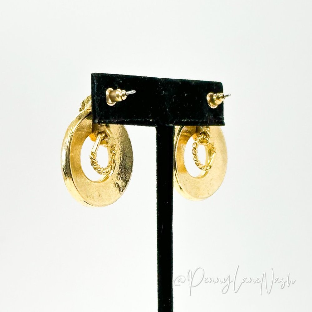Vintage Golden Star in Red Bulls Eye Earrings - Picture 6 of 9